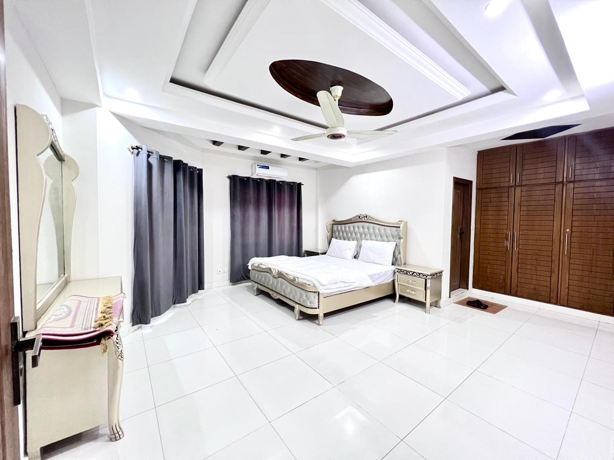 Luxury Apartment Hotel Islamabad Exteriör bild
