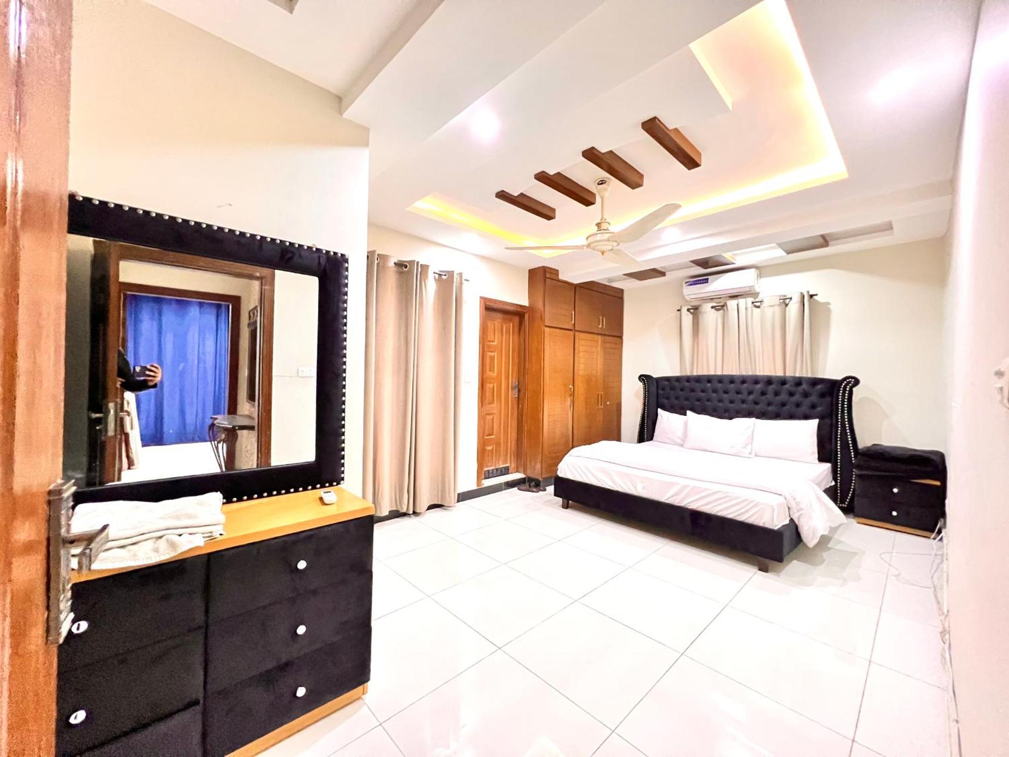 Luxury Apartment Hotel Islamabad Exteriör bild