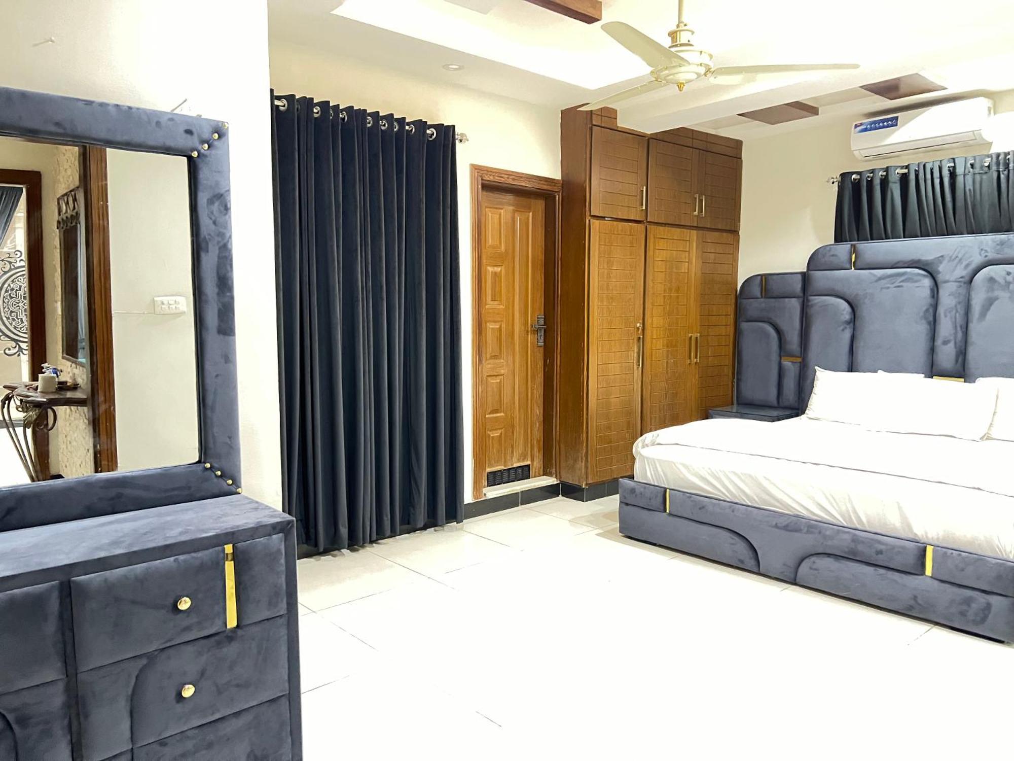 Luxury Apartment Hotel Islamabad Exteriör bild